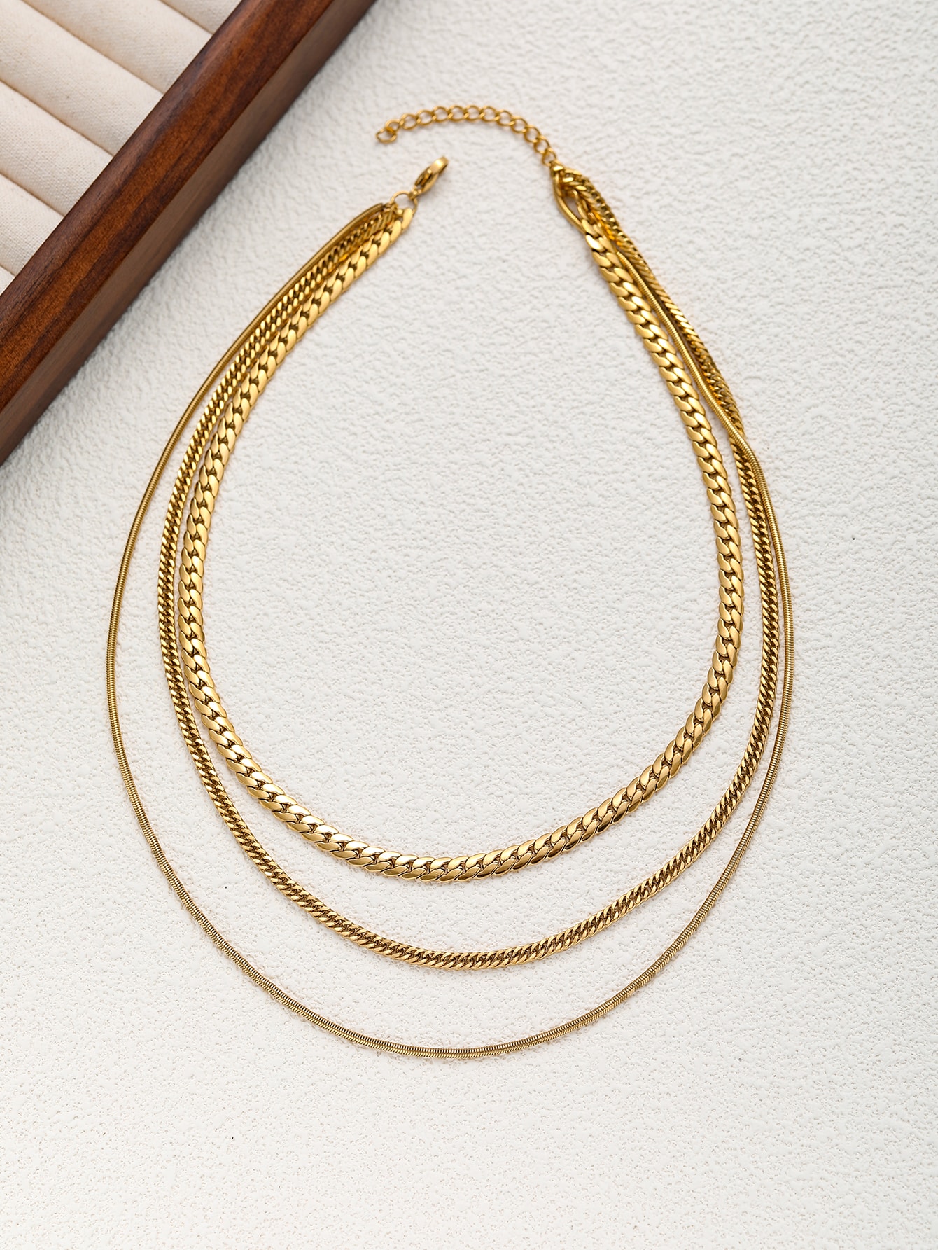Elegant Gold Choker Set with 3-Layer Chain