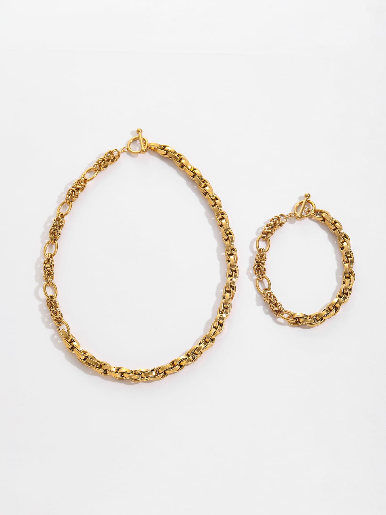 Exquisite Interwoven Gold Necklace Bracelet Set