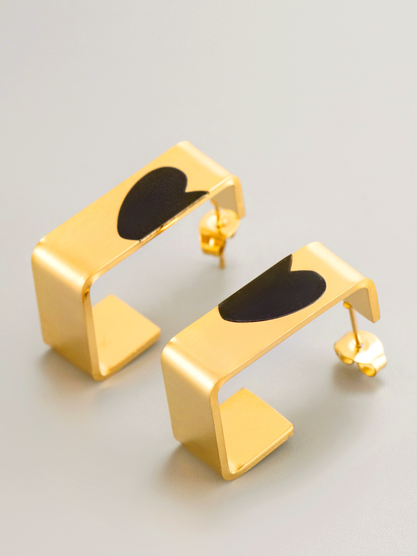 Fashion Temperament Stainless Steel Square Geometric Heart Exquisite Design Stud Earring