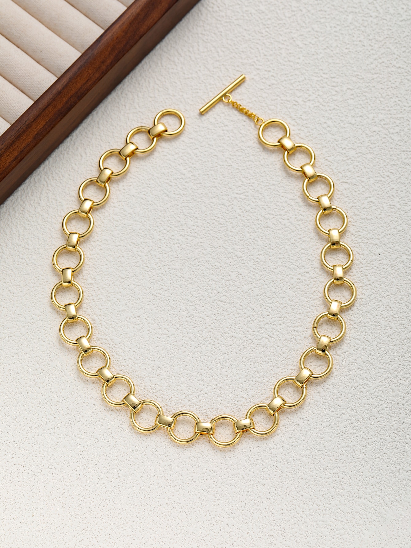 Gold T-Bar Chain Necklace with Oval Links