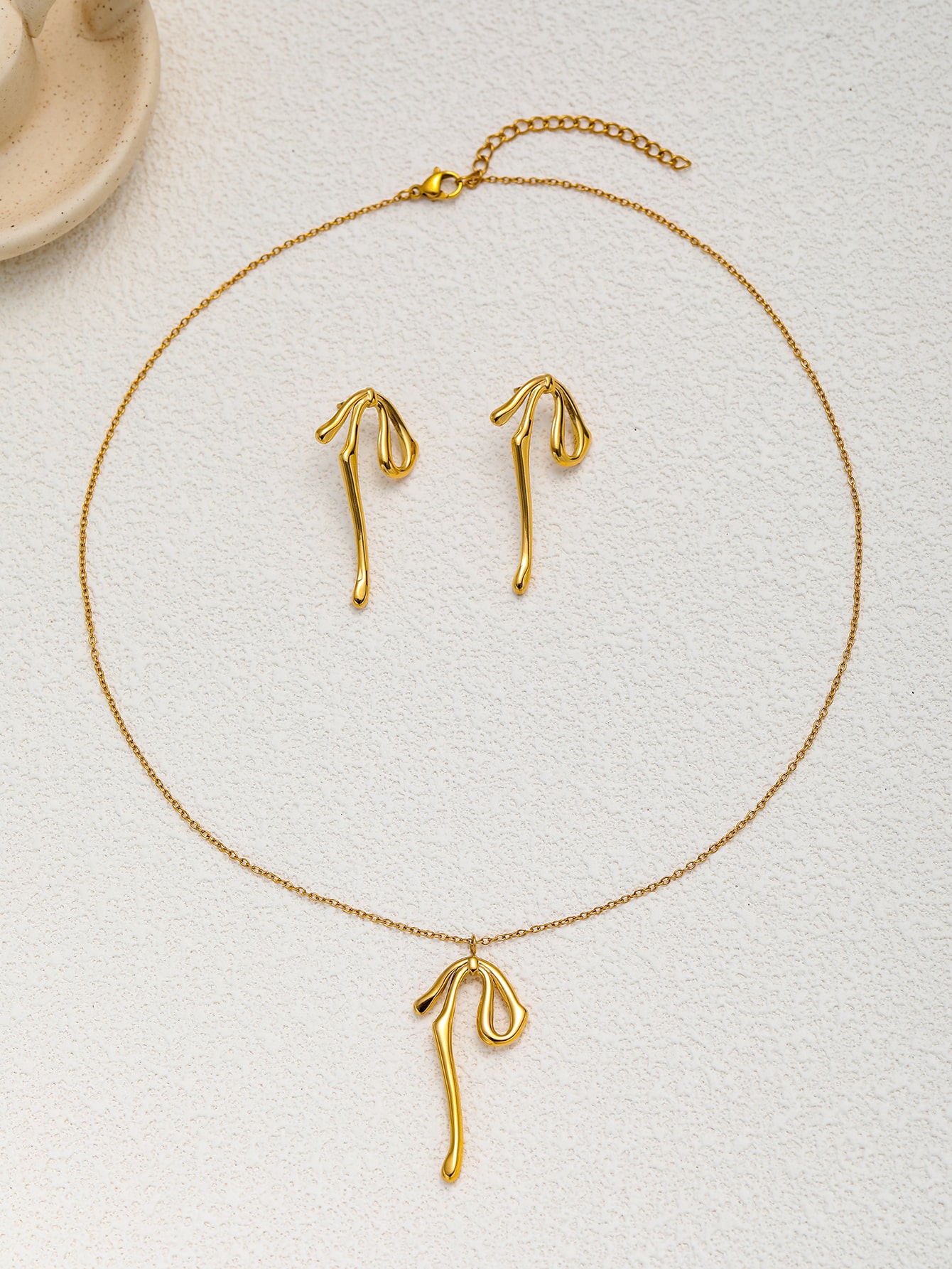 Golden Drop Studs and Necklace Set
