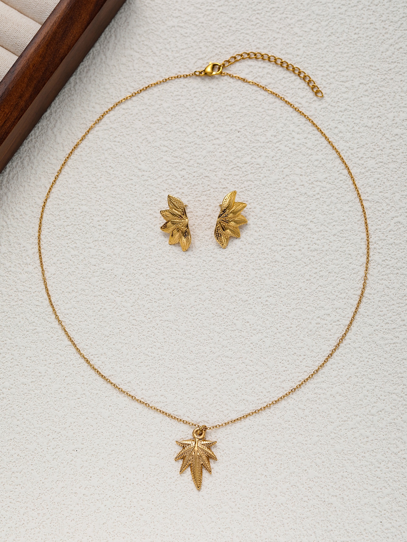 Golden Maple Leaf Jewelry Set