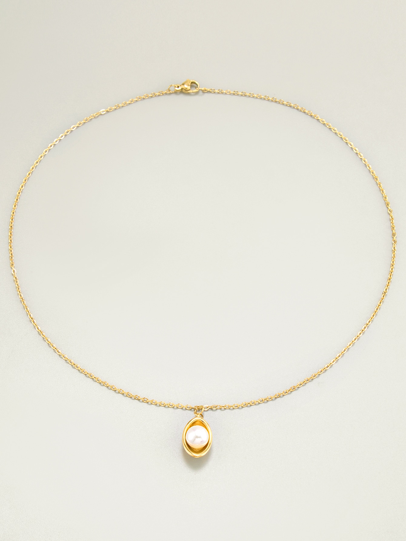 Simple and Delicate Design Gemstone Pendant Necklace