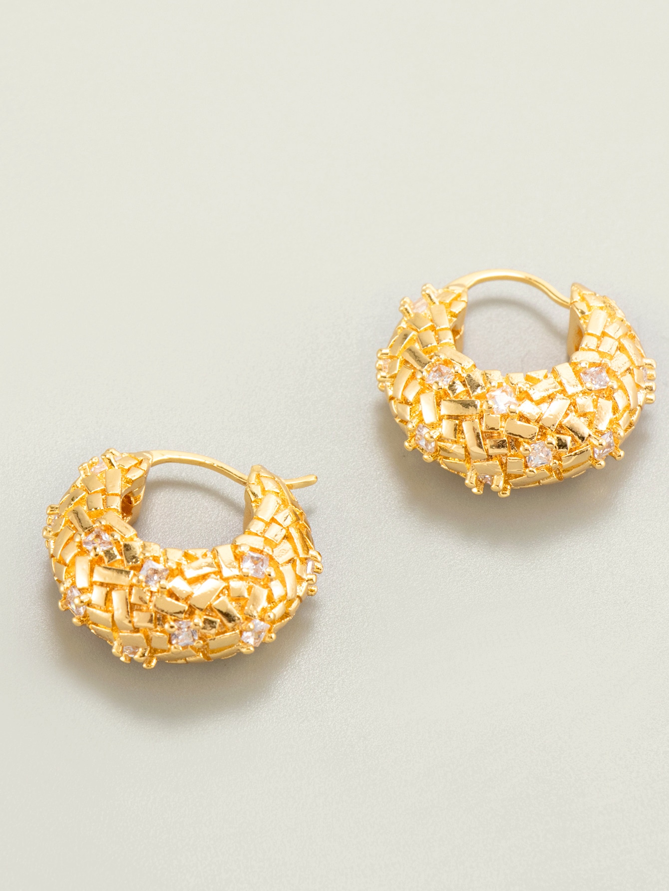 Stainless steel 18K Gold hoop earring with crystal diamond