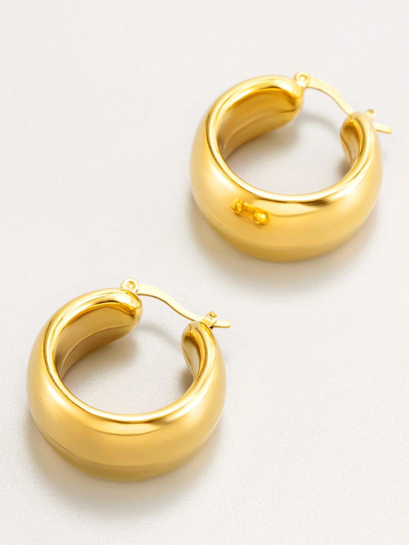 Stainless Steel 18K Gold Plated Round Hollow Hoop Earrings