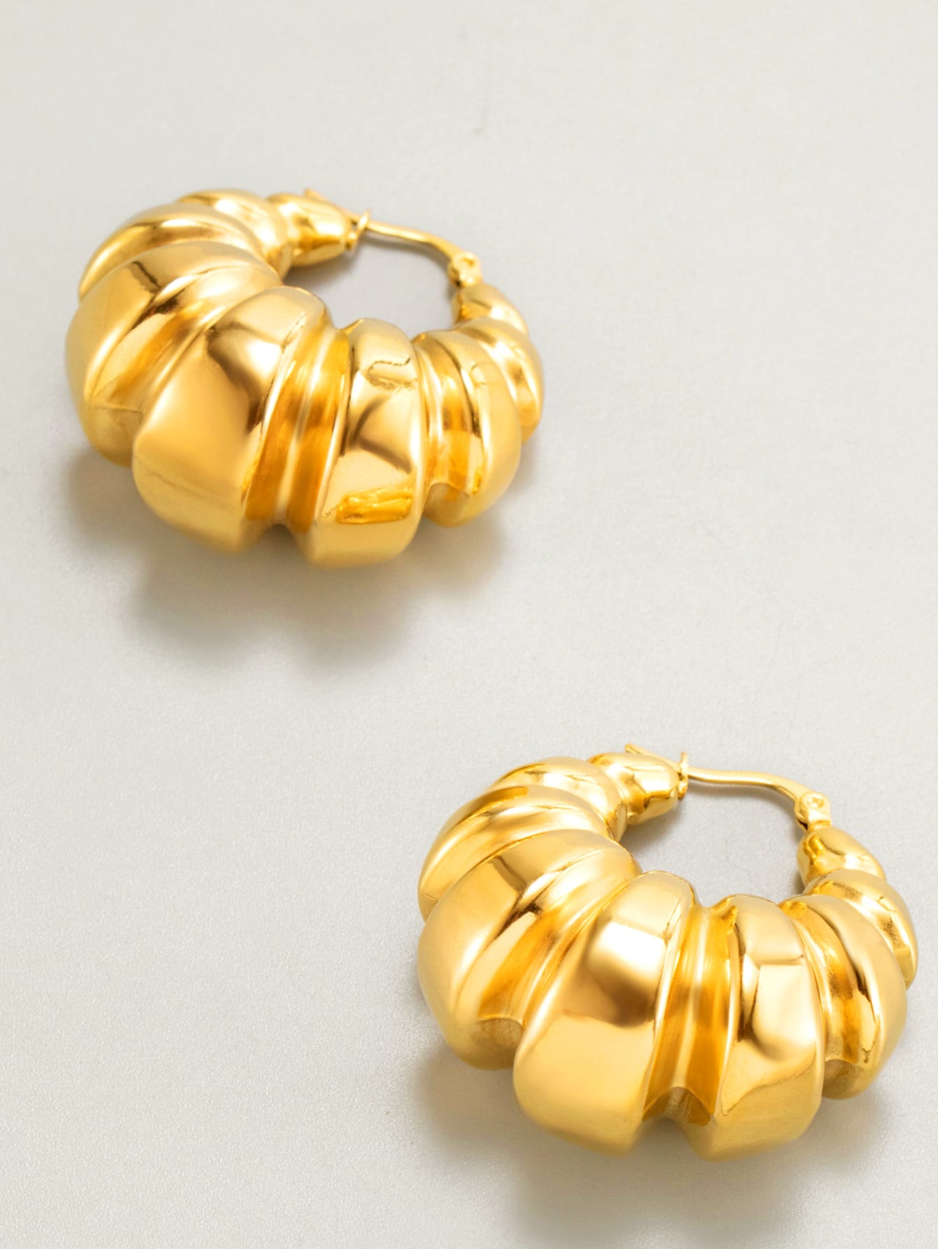 Stainless Steel 18K Gopld Plated Exaggerated Hollow Bump Geometric Hoop Earrings